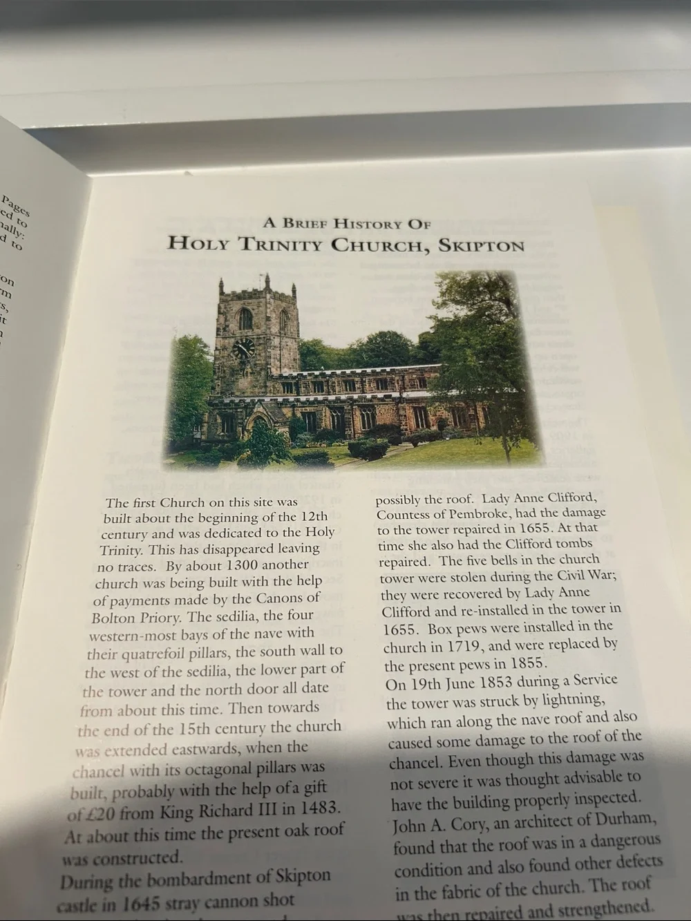 3 Brochures England’s churches and Abbeys